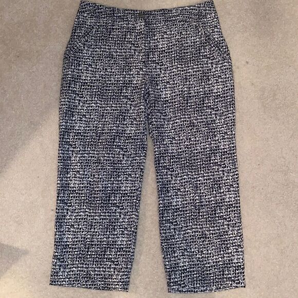 NWOT! Chico’s “Zenergy” Pants! - Picture 3 of 14